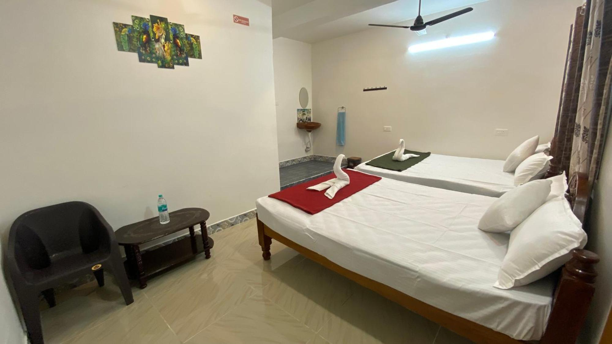 Kavieya Residency Hotel Pūrnānkuppam Exterior foto